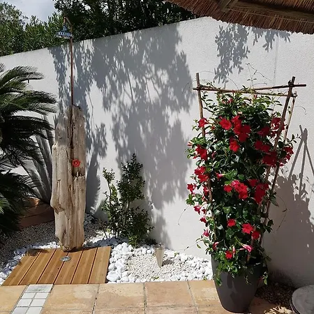 De La Garriguette Bed & Breakfast