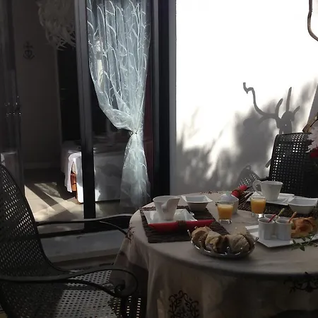 Couette-café De La Garriguette *